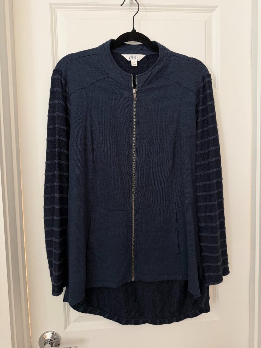 Market & Spruce Navy Zip Up High Low Top Large